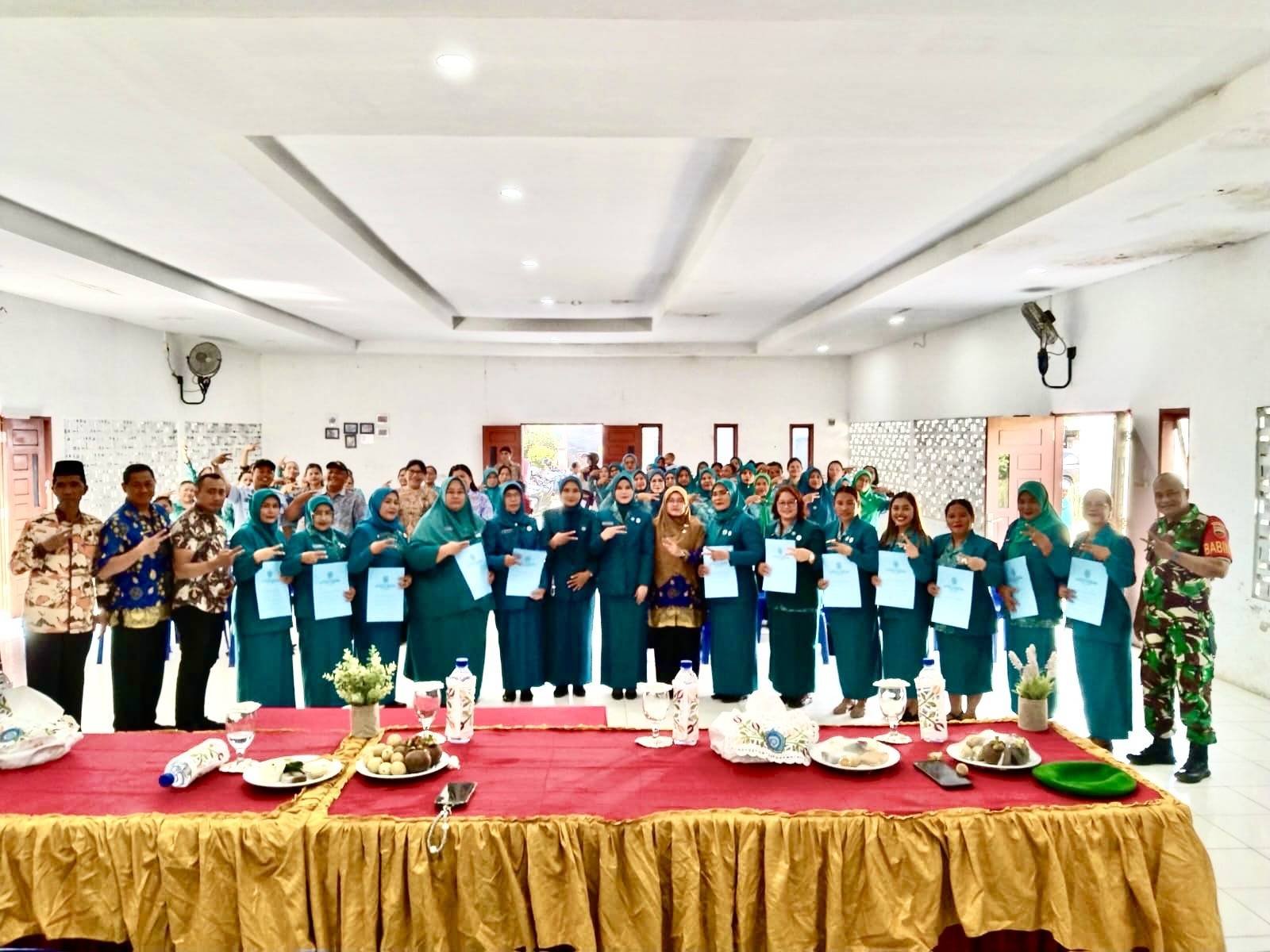 Ka. KUA Biru-Biru Hadiri dan Bacakan Doa Pelantikan Ketua Pembina Posyandu se-Kecamatan Biru-Biru