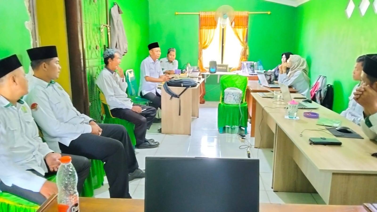 Kepala KUA Sekampung Udik Jadikan SKP Tolok Ukur Kinerja Pegawai