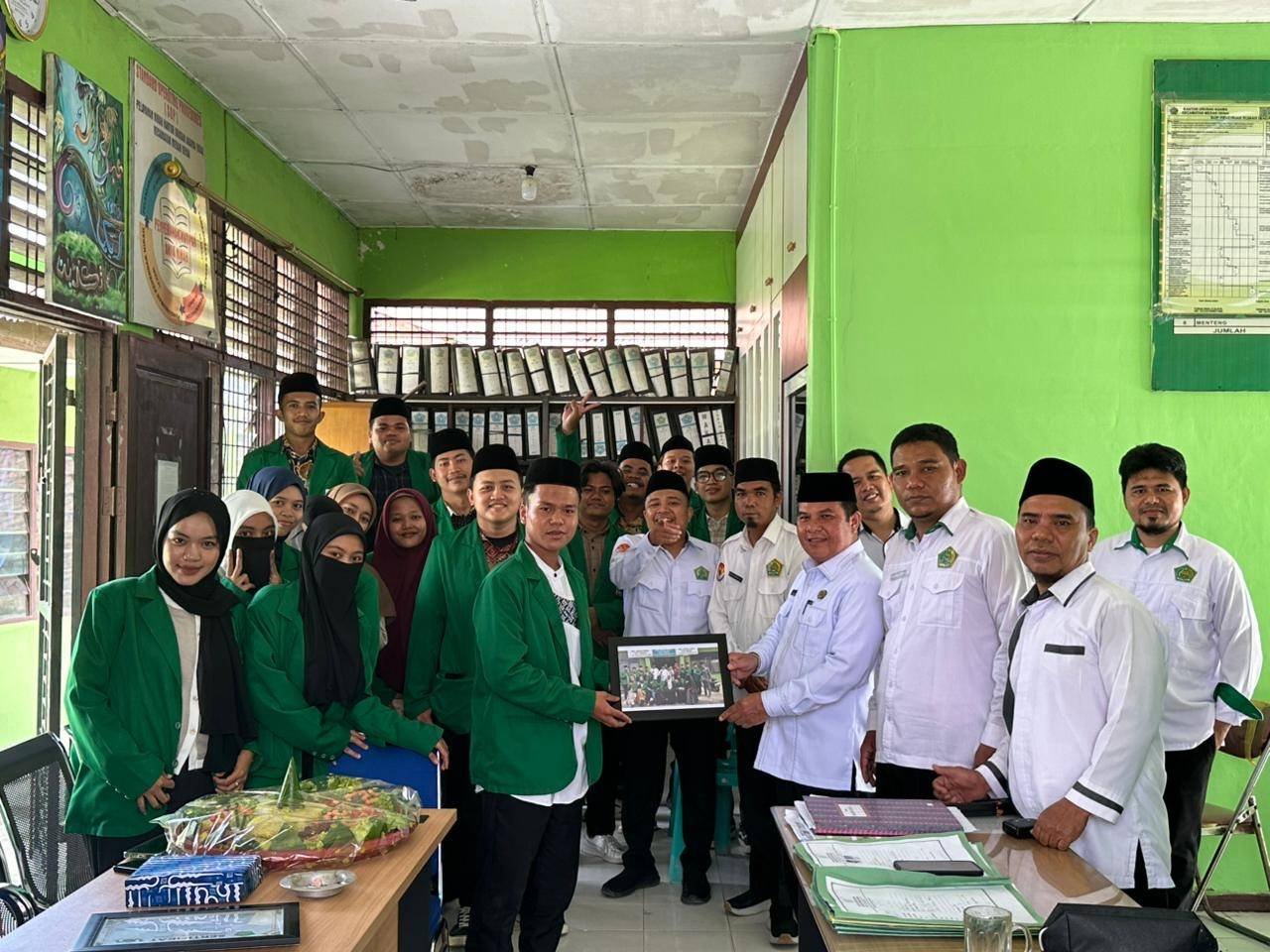 KUA Medan Denai Pimpin Penutupan Magang Mahasiswa UIN SU