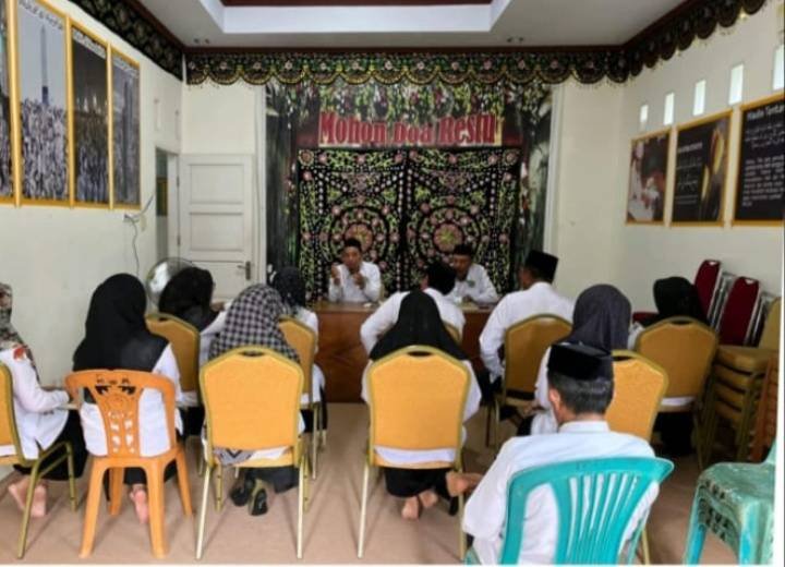 Rapat Koordinasi Jadi Upaya KUA Cenrana Tingkatkan Mutu Layanan