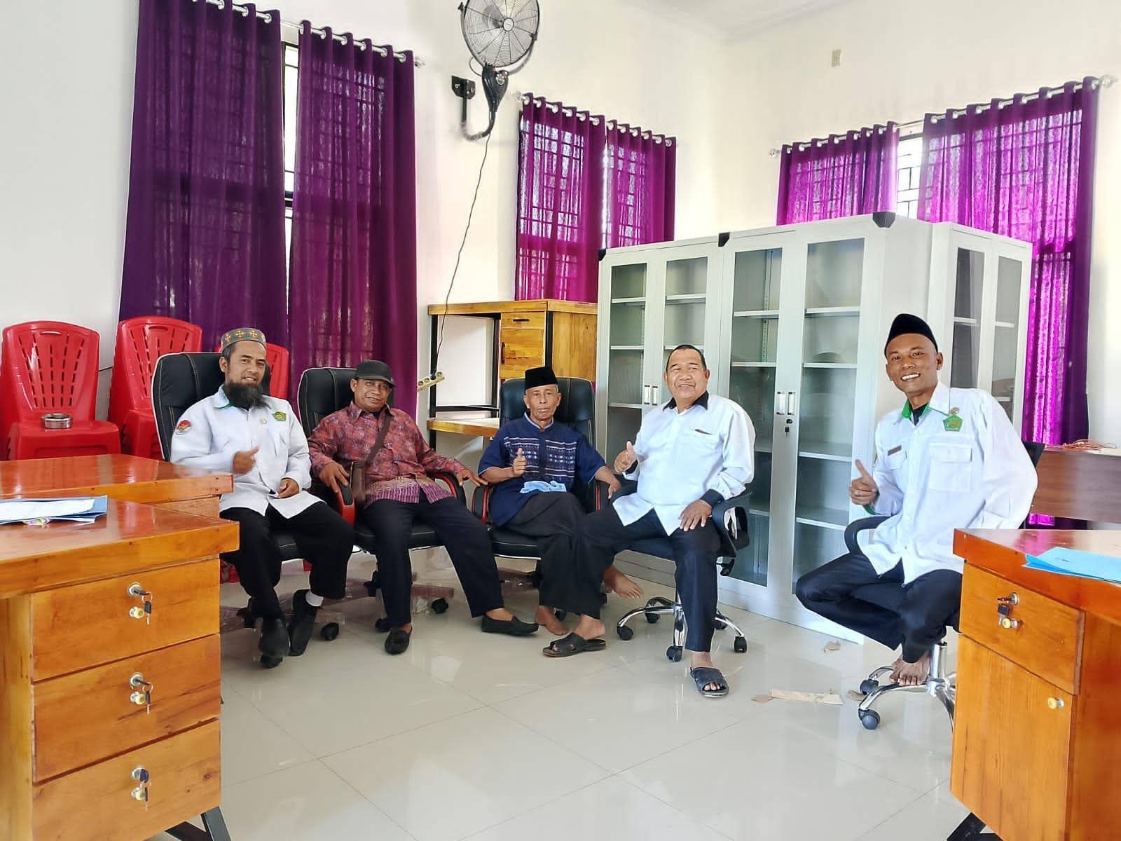 Tingkatkan Mutu Layanan, KUA Rimba Melintang Fasilitasi Penyaluran Sarpras Kemenag ke KUA Kubu