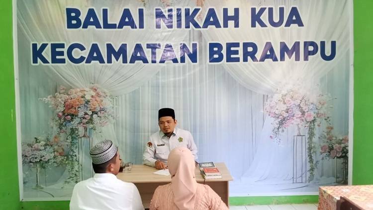 Menuju Keluarga SAMAWA, KUA Berampu Berikan Bimbingan Khusus untuk Pasangan Muallaf