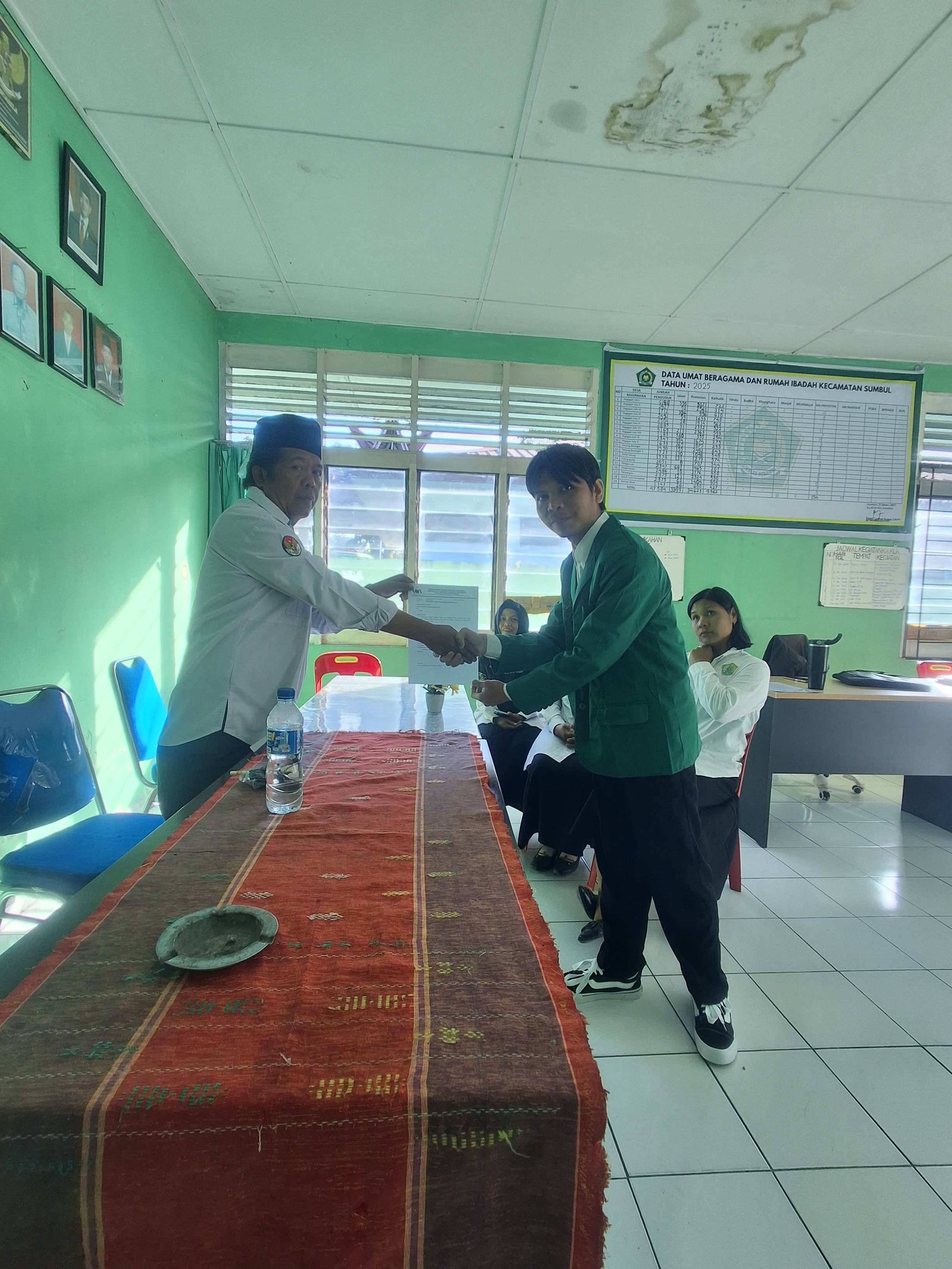 Dalami Ilmu Kepenghuluan, Mahasiswa UINSU Awali Program PKL di KUA Sumbul