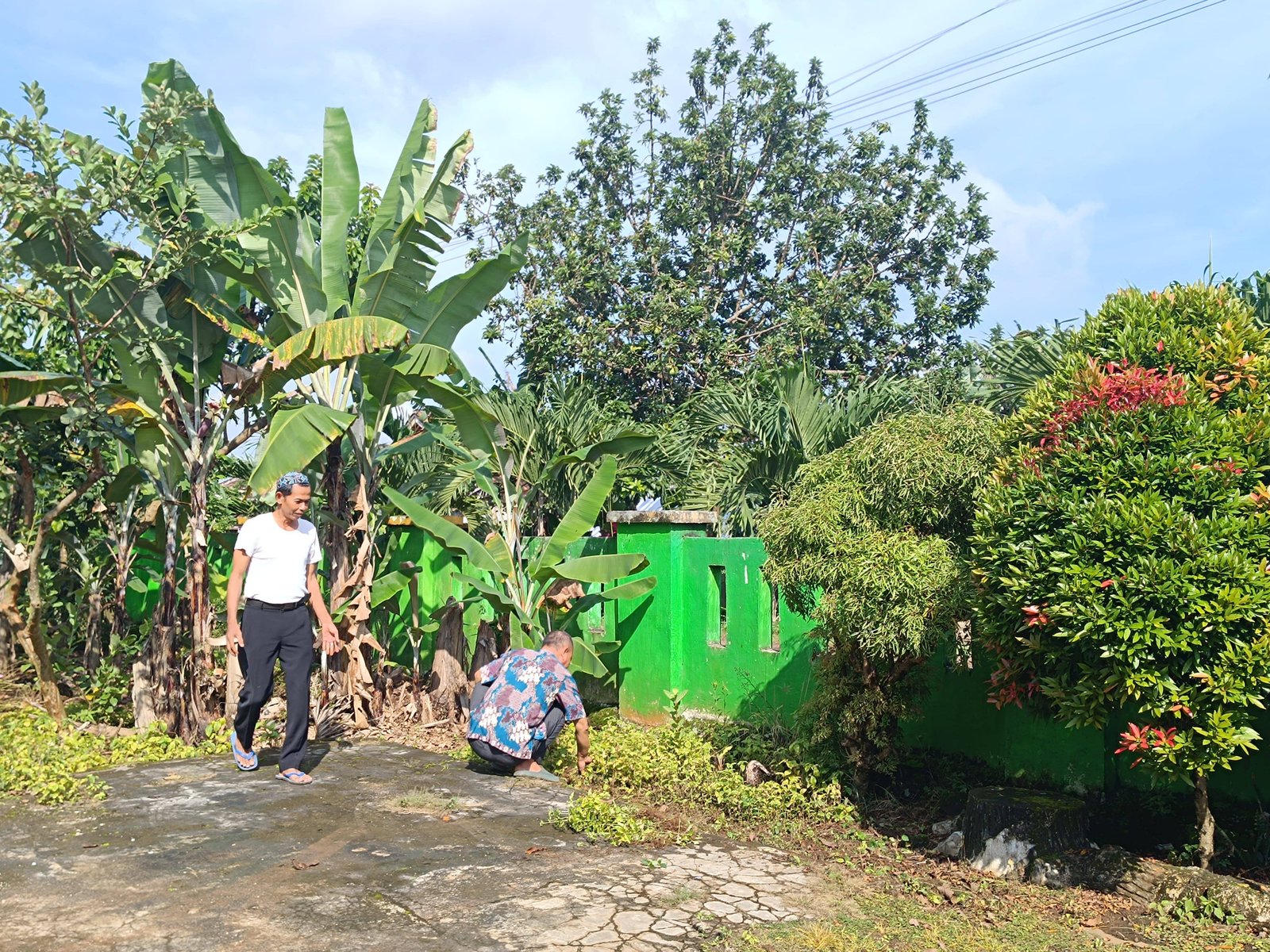 KUA Sekampung Udik Gelar Aksi Bersih Kantor