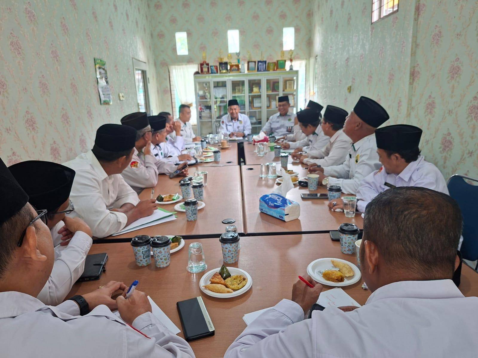 Ka. KUA Se-Kab. Rahul Hadiri Rapat Teknis Penggunaan Dana BOP KUA