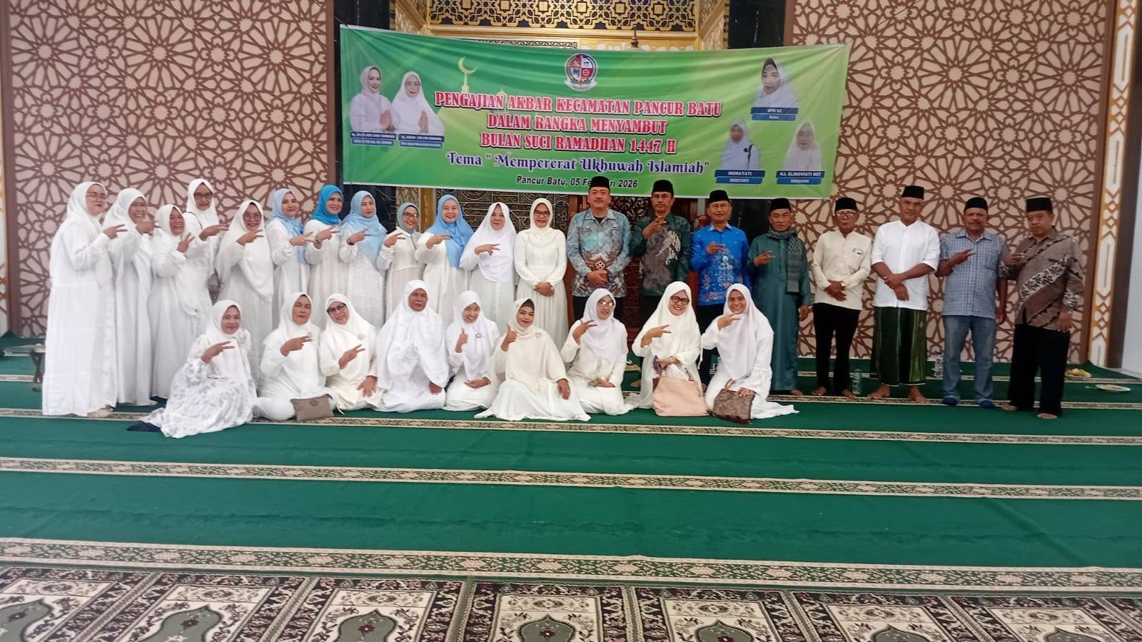 Perkuat Moderasi Beragama, Ka. KUA Pancur Batu Hadiri Pengajian Akbar Kecamatan Pancur Batu