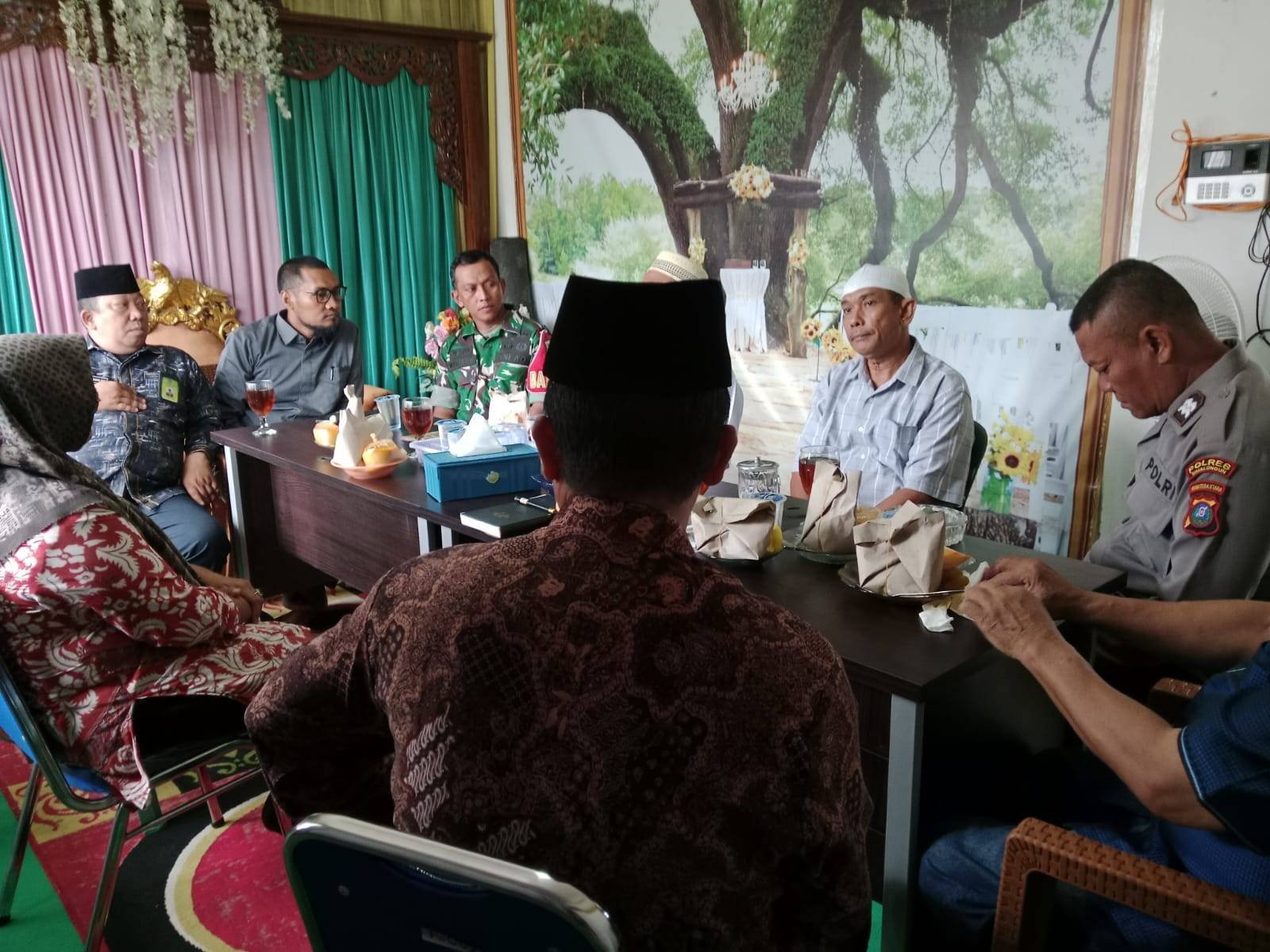 Ka. KUA Gunung Maligas Koordinasi dengan Jajaran Pemerintah dan Masyarakat