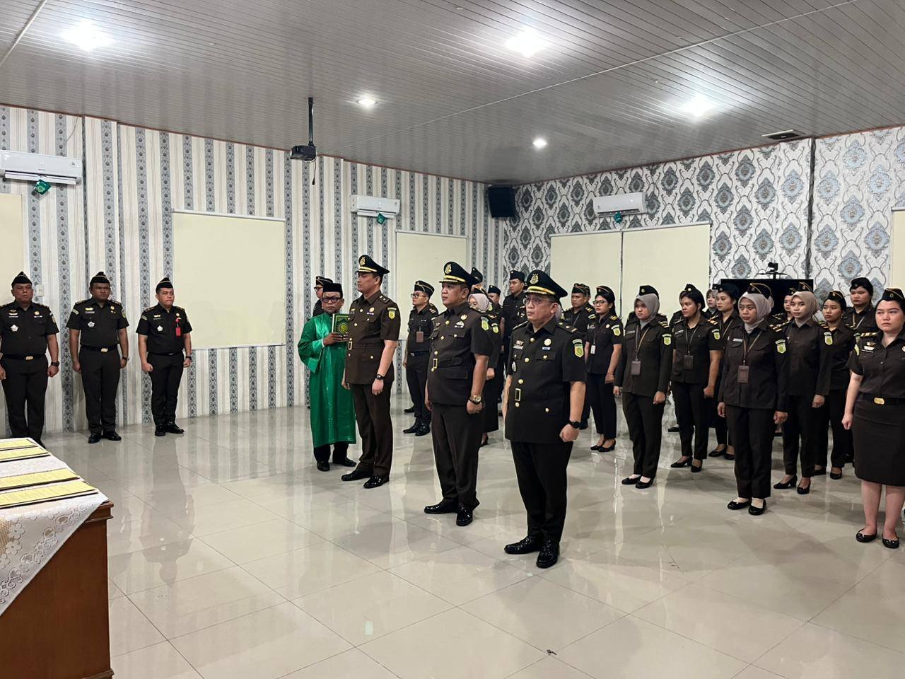 Ka.KUA Kisaran Timur Sebagai Rohaniawan Kejari Kab. Asahan