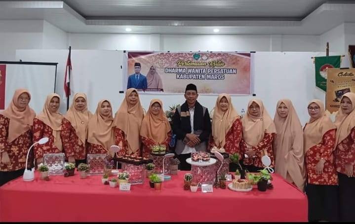 PLT Kepala KUA Lau Beri Tausiah Ramadhan pada DWP Kabupaten Maros
