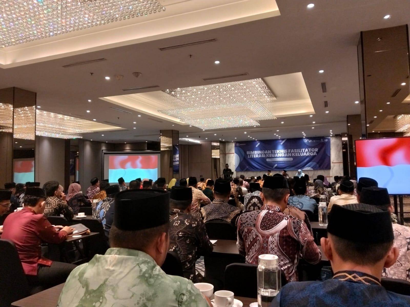 Kepala KUA Bonai Darussalam Ikuti Bimtek Fasilitator Literasi Keuangan Keluarga