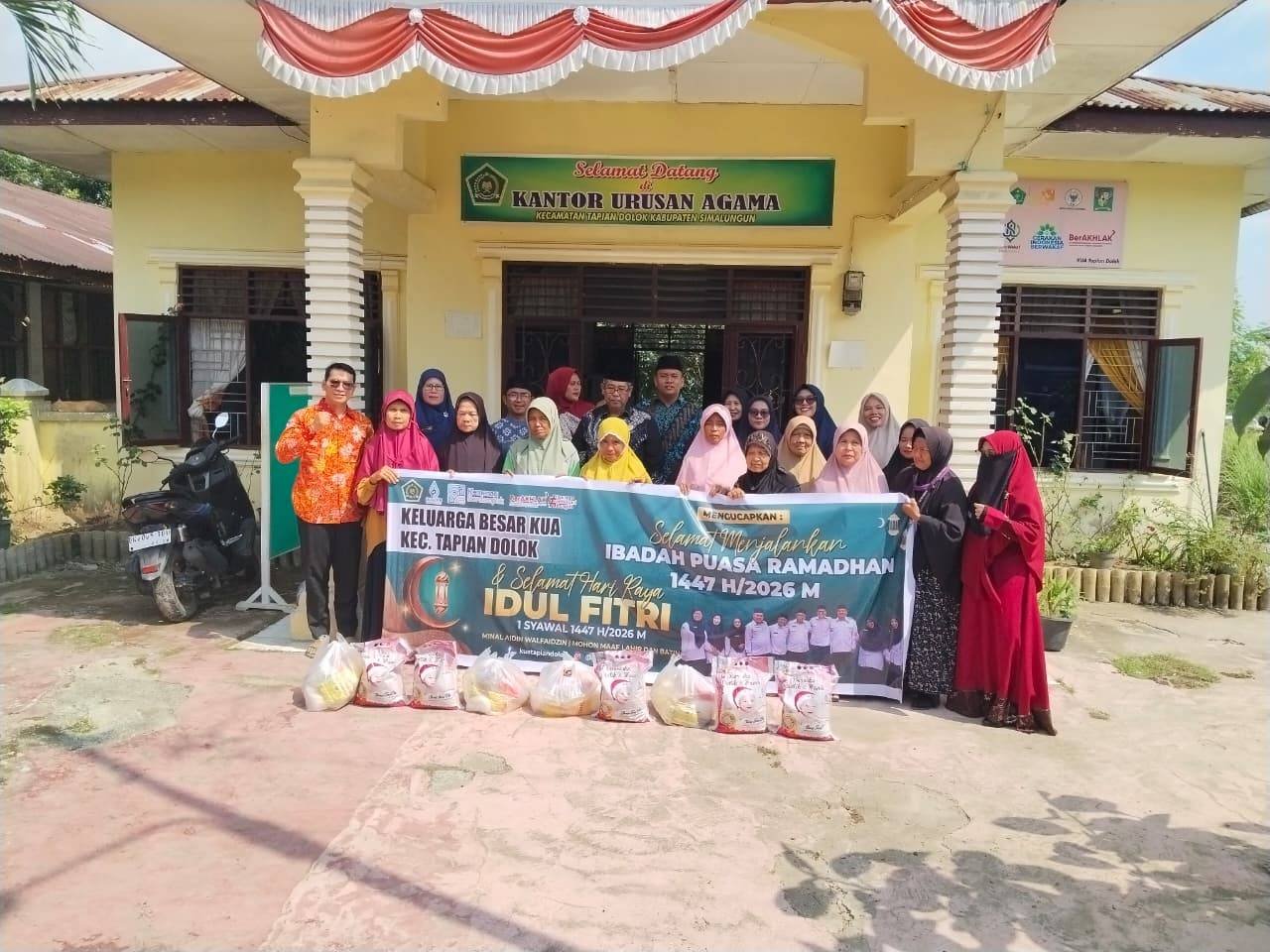 Penyerahan Zakat Profesi ASN Kemenag Simalungun Melalui KUA Tapian Dolok