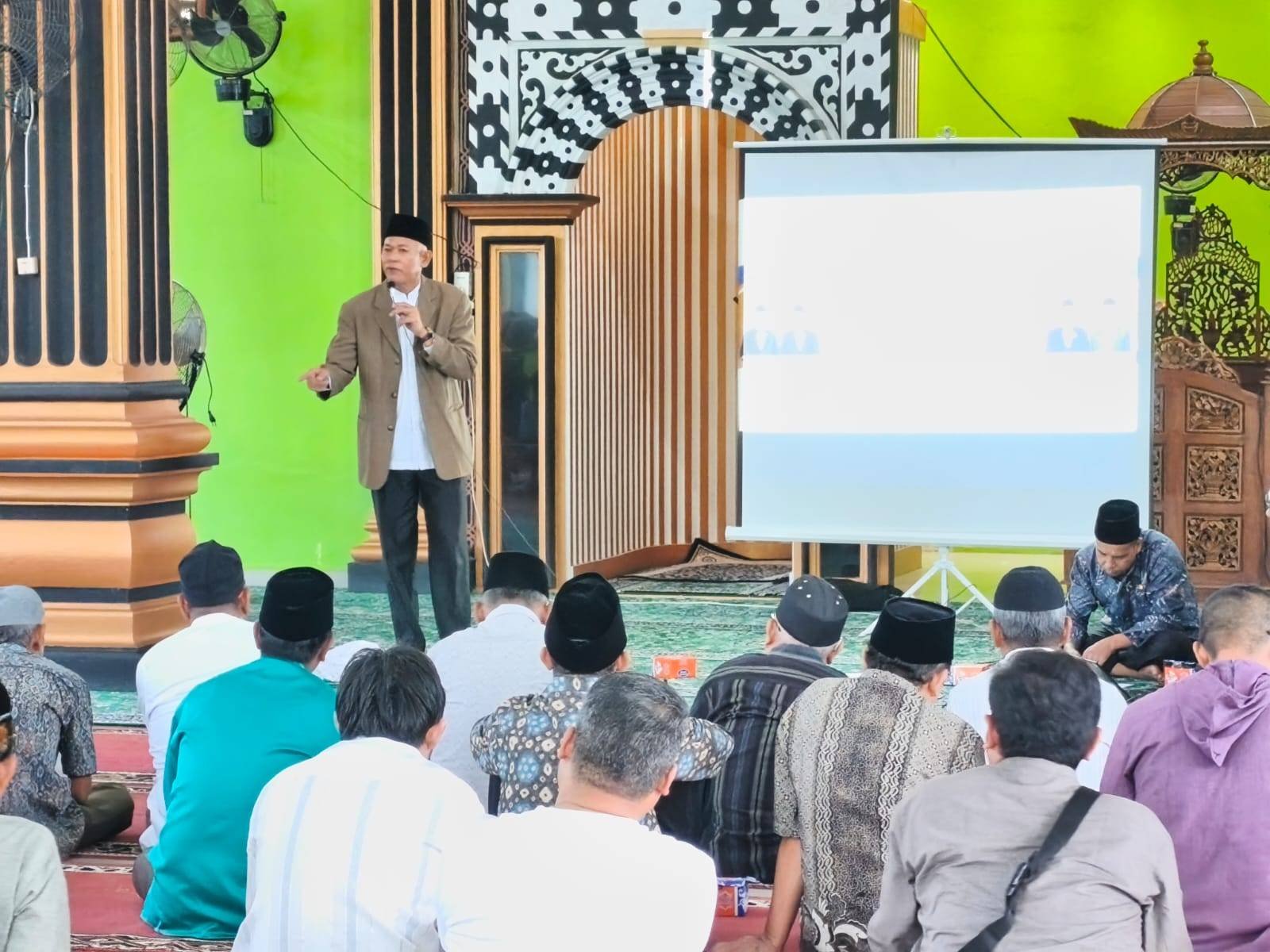 Ketua PC. APRI Muara Enim beraksi di Manasik Haji Zona IV  