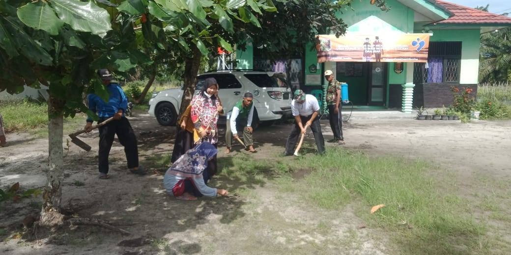 KUA Pasir Sakti Gelar Jumat Bersih ASRI