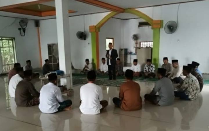 *Penghulu KUA Lau Kenalkan Ekoteologi Syajaratun Ṭayyibah sebagai Prakondisi Penyucian Diri Jelang Ramadan