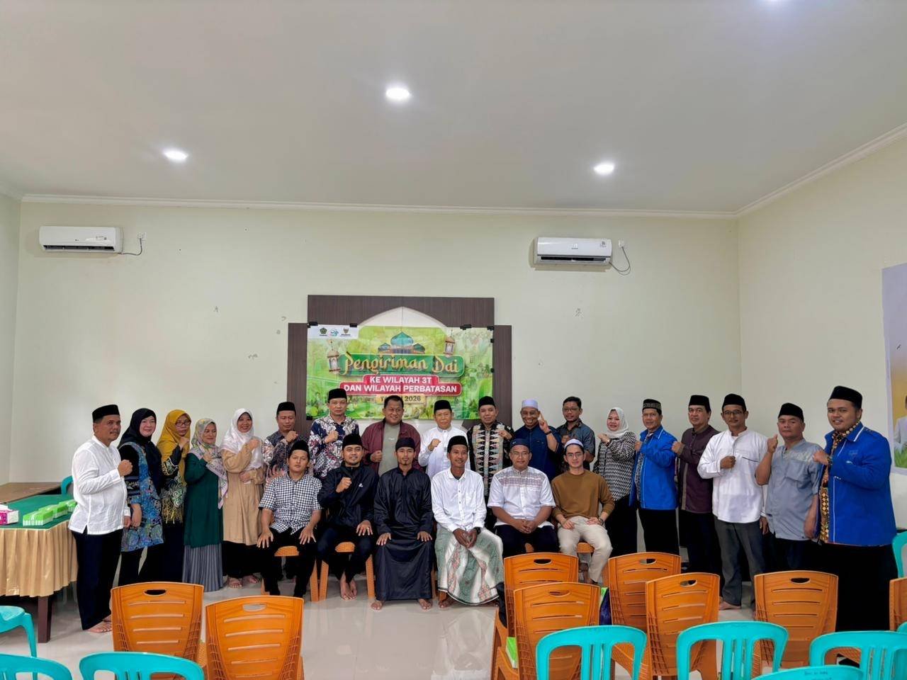 Ketua PW APRI Kaltim Dampingi Kakanwil Kemenag Kaltim dan Kabid Bimas Islam dalam Pelepasan DAI 3T di KUA Sepaku IKN