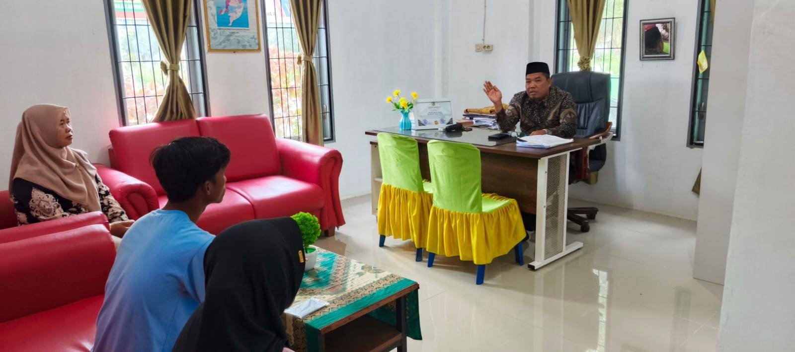 Konflik di Usia Pernikahan Muda, Ka KUA Pantai Cermin Berikan Nasihat Penyejuk