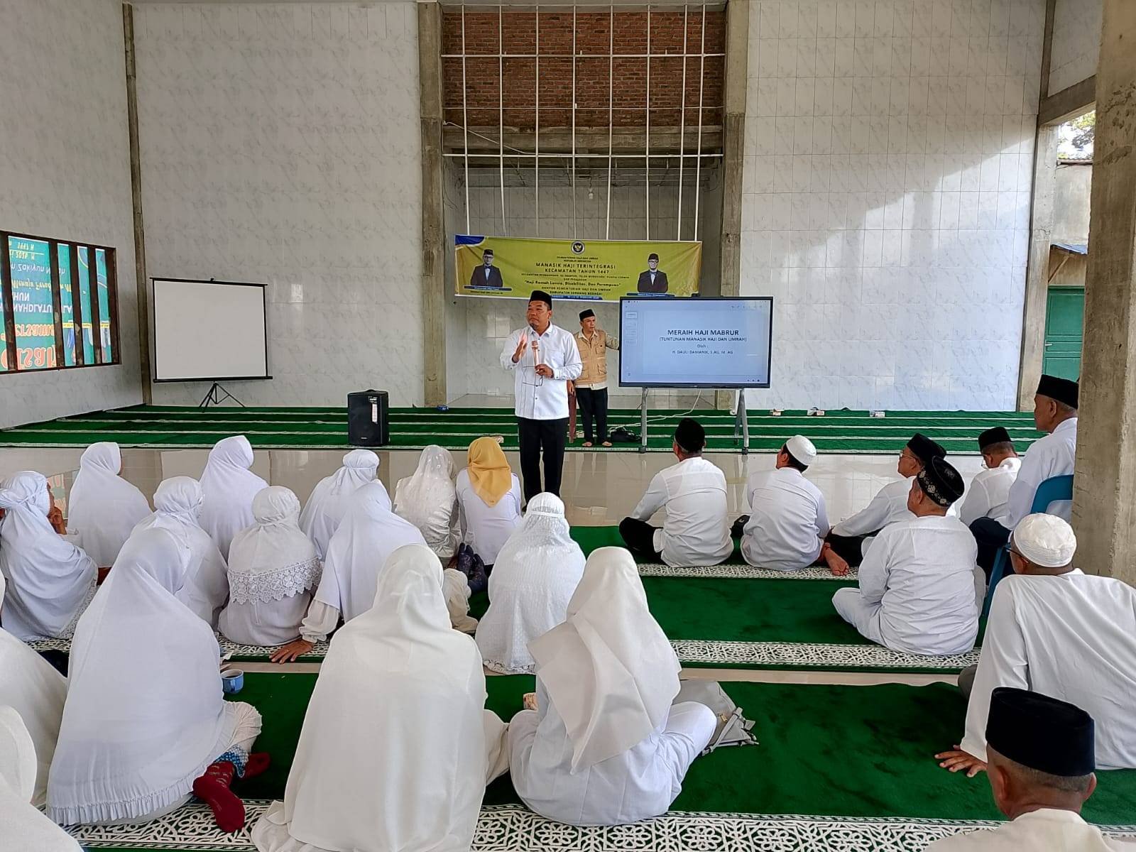 Kepala KUA Pantai Cermin Tekankan Pentingnya Meraih Haji Mabrur