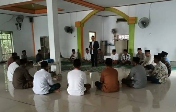 Penghulu KUA Lau Kenalkan Ekoteologi Syajaratun Ṭayyibah sebagai Prakondisi Penyucian Diri Jelang Ramadan