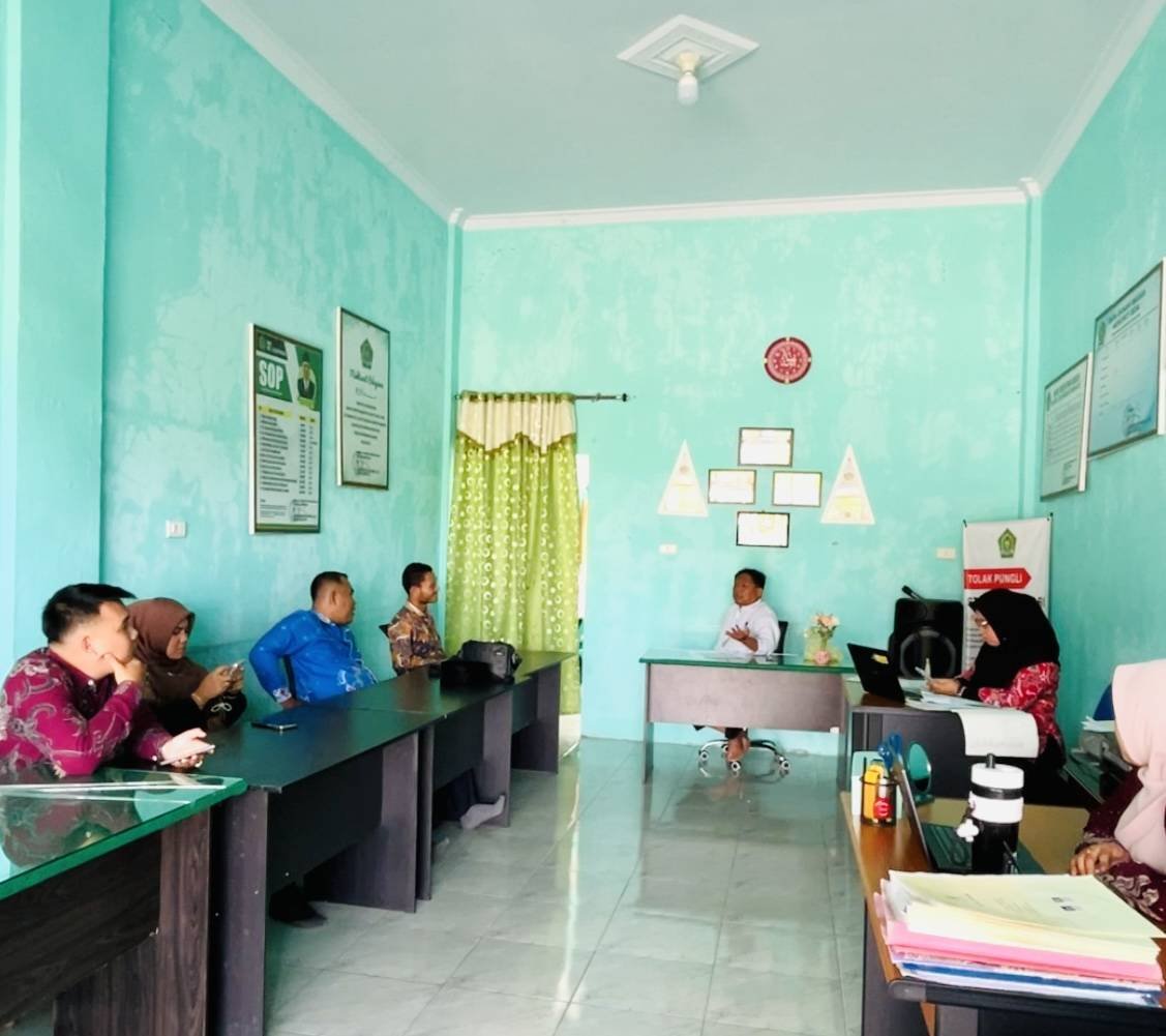 Jelang Ramadan, KUA Sei Kepayang Bahas Strategi Pelayanan Umat dalam Rapat Koordinasi