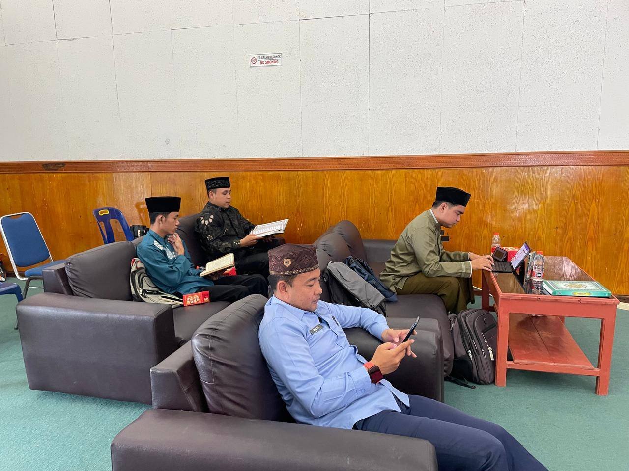 Syiar Islam Era Digital: Penghulu KUA Tuhemberua Ikuti PTQ Nasional RRI