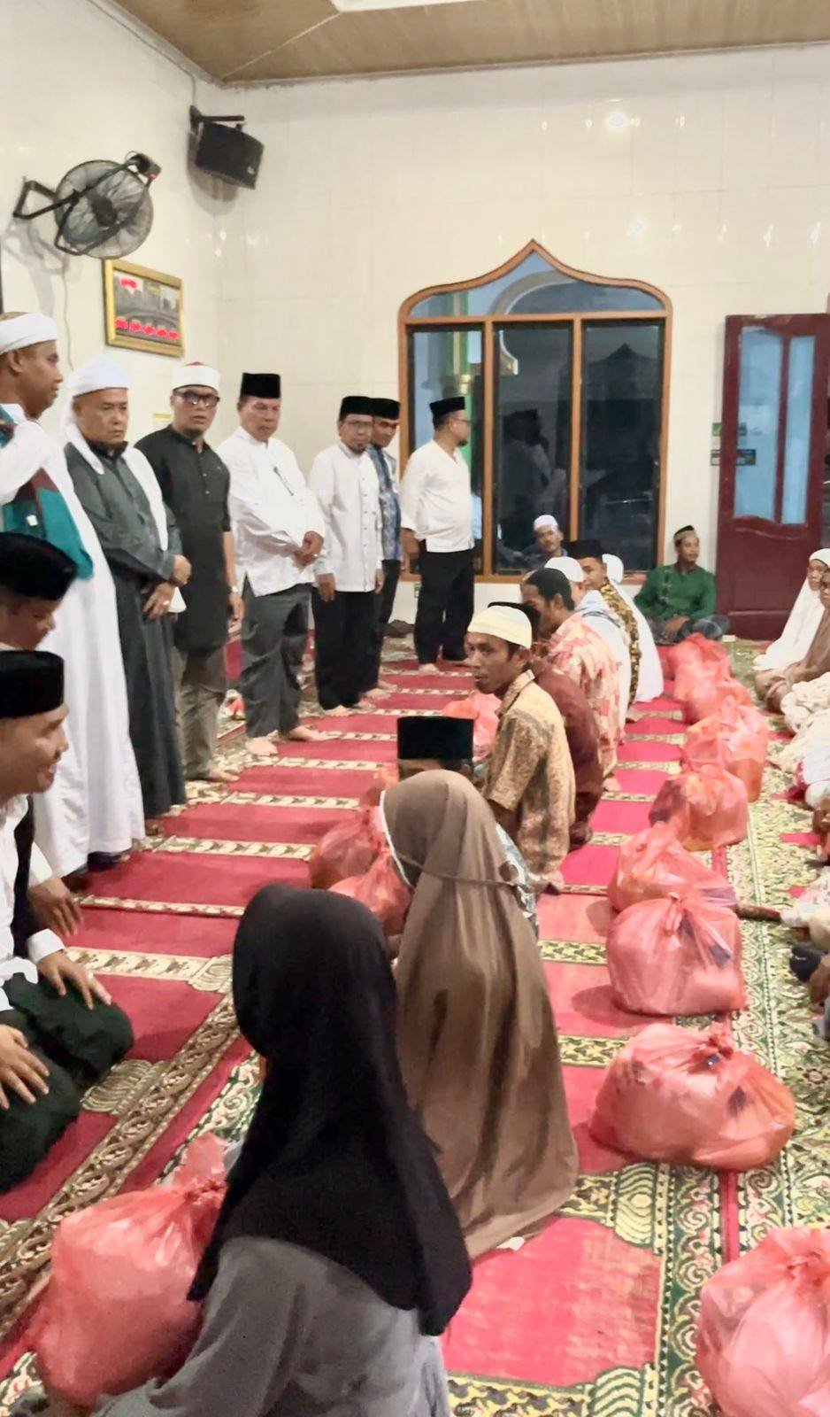 Dukung Program Kemenag Berdampak, KUA Sei Kepayang Berikan Santunan Anak Yatim dan Duafa