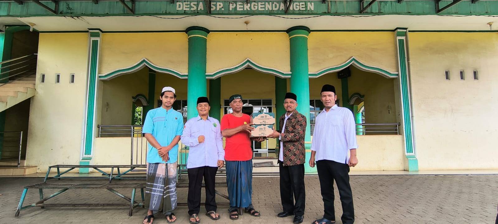 KUA Tigabinanga Dampingi Penyerahan Bantuan DMI Kab. Karo kepada BKM Masjid Amanah