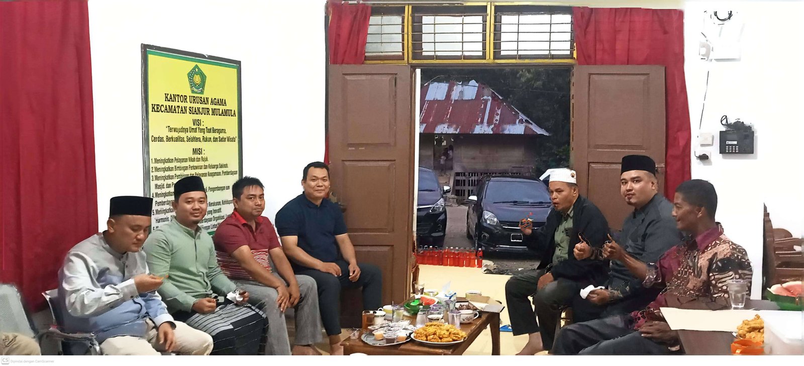 Cahaya Ramadan di Sianjur Mulamula, Plt. Ka KUA Bangun Silaturahmi dalam Acara Buka Puasa