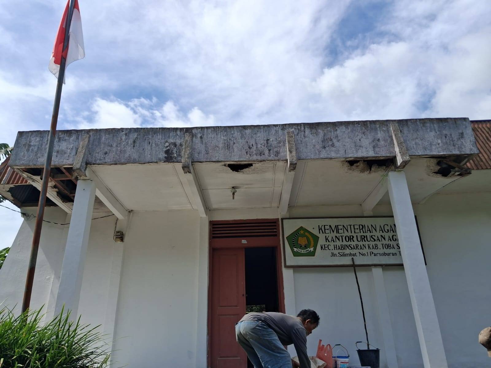 Tingkatkan Fasilitas Pelayanan, KUA Habinsaran Selesai Rehab Ringan Pembangunan Kantor