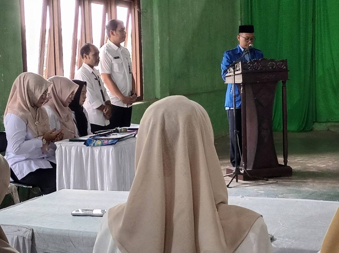 Kepala KUA Batanghari Pimpin Doa pada Sertijab Camat