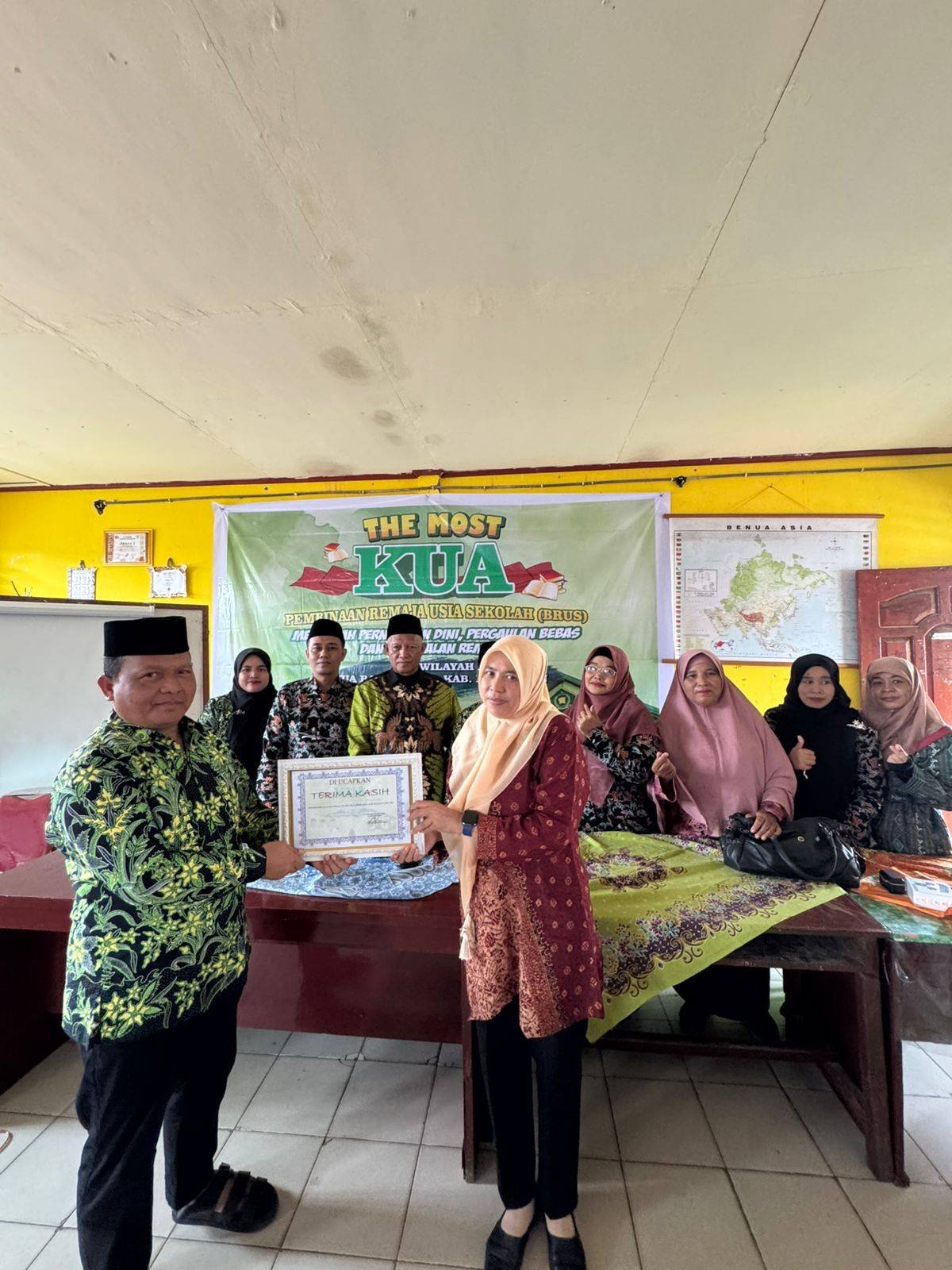 KUA Banyuasin I Gelar Pembinaan Remaja Usia Sekolah di Ponpes Babul Ulum, Tekankan Bahaya Pernikahan Dini dan Pergaulan Bebas