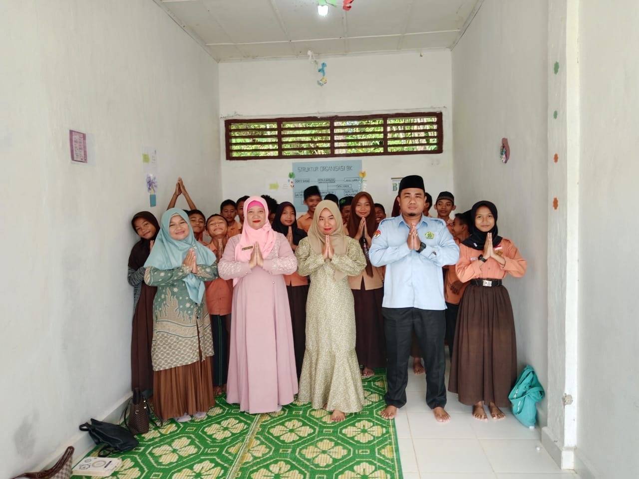 Semarak Ramadan, KUA Teluk Dalam Hadir di SMP Negeri 1 Luahagundre