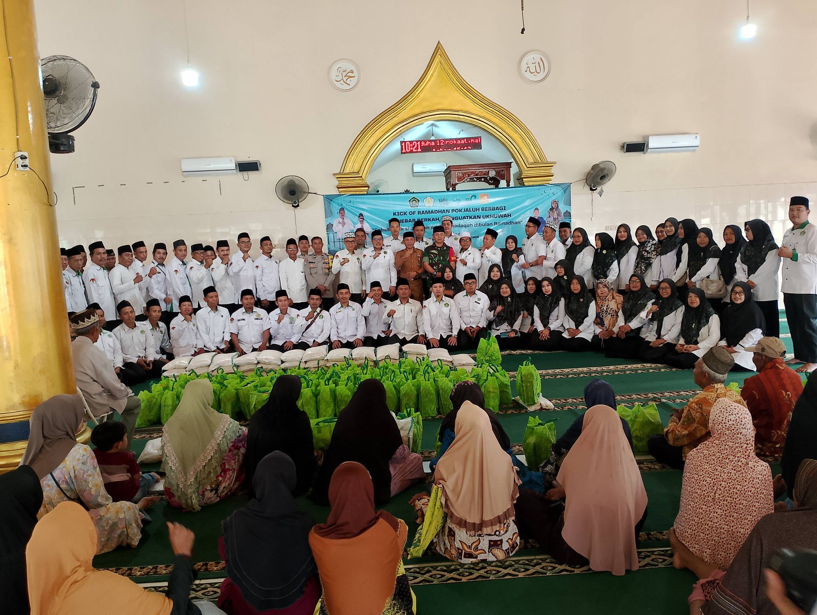 Kepala KUA Purbolinggo Apresiasi Kick Off Ramadhan Pokjaluh Berbagi
