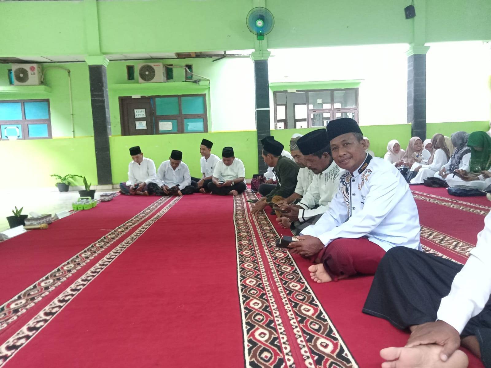 KUA Melinting Ikuti Tadarus Al-Qur’an Peringatan Nuzulul Qur’an Bersama Uspika