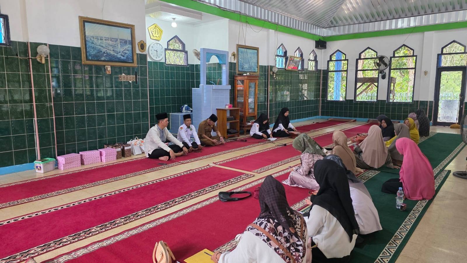 KUA Benakat Mengadakan Pesantren Kilat Lansia