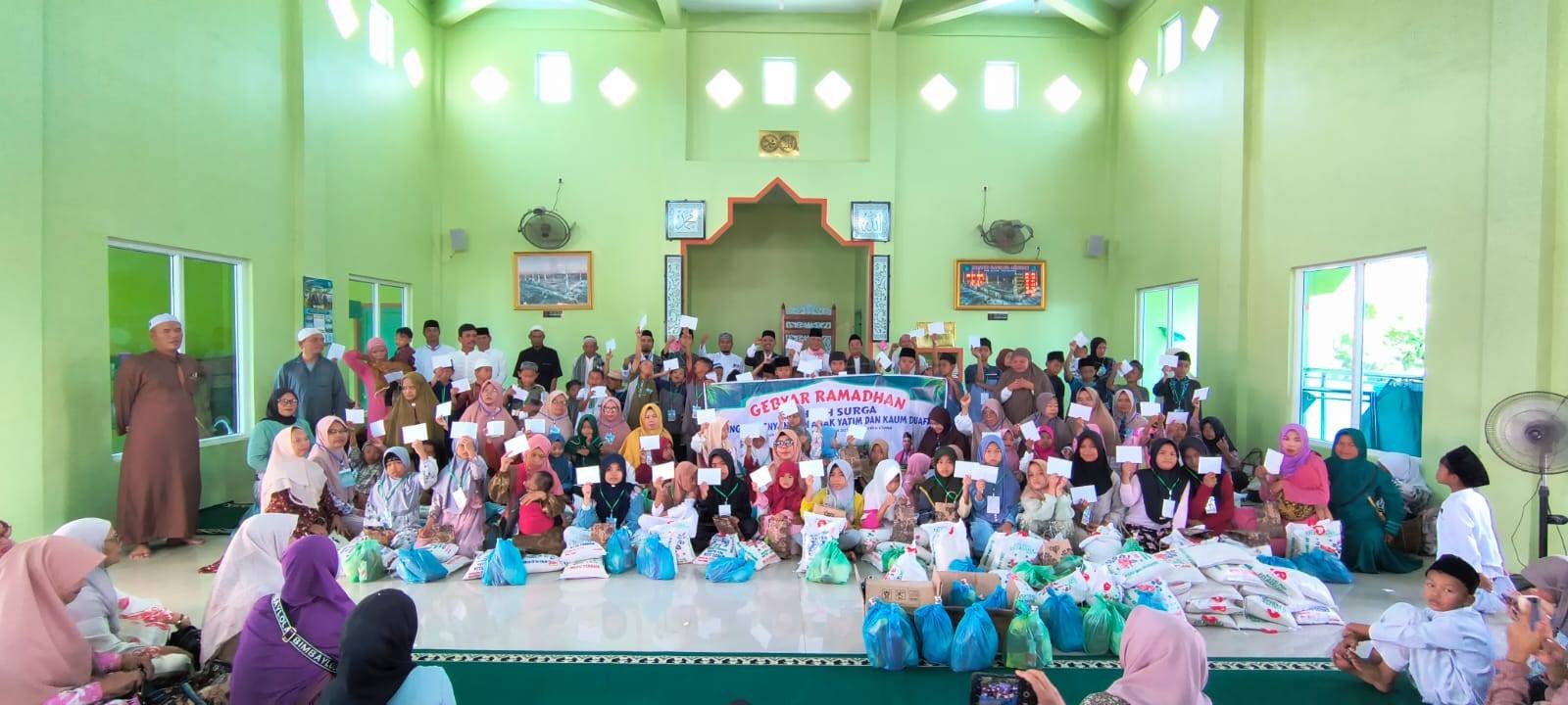 Santunan Anak Yatim dan Piatu, KUA Tigabinanga Berkobalorasi dengan Wadah Santunan Yatim dan Kaum Duafa