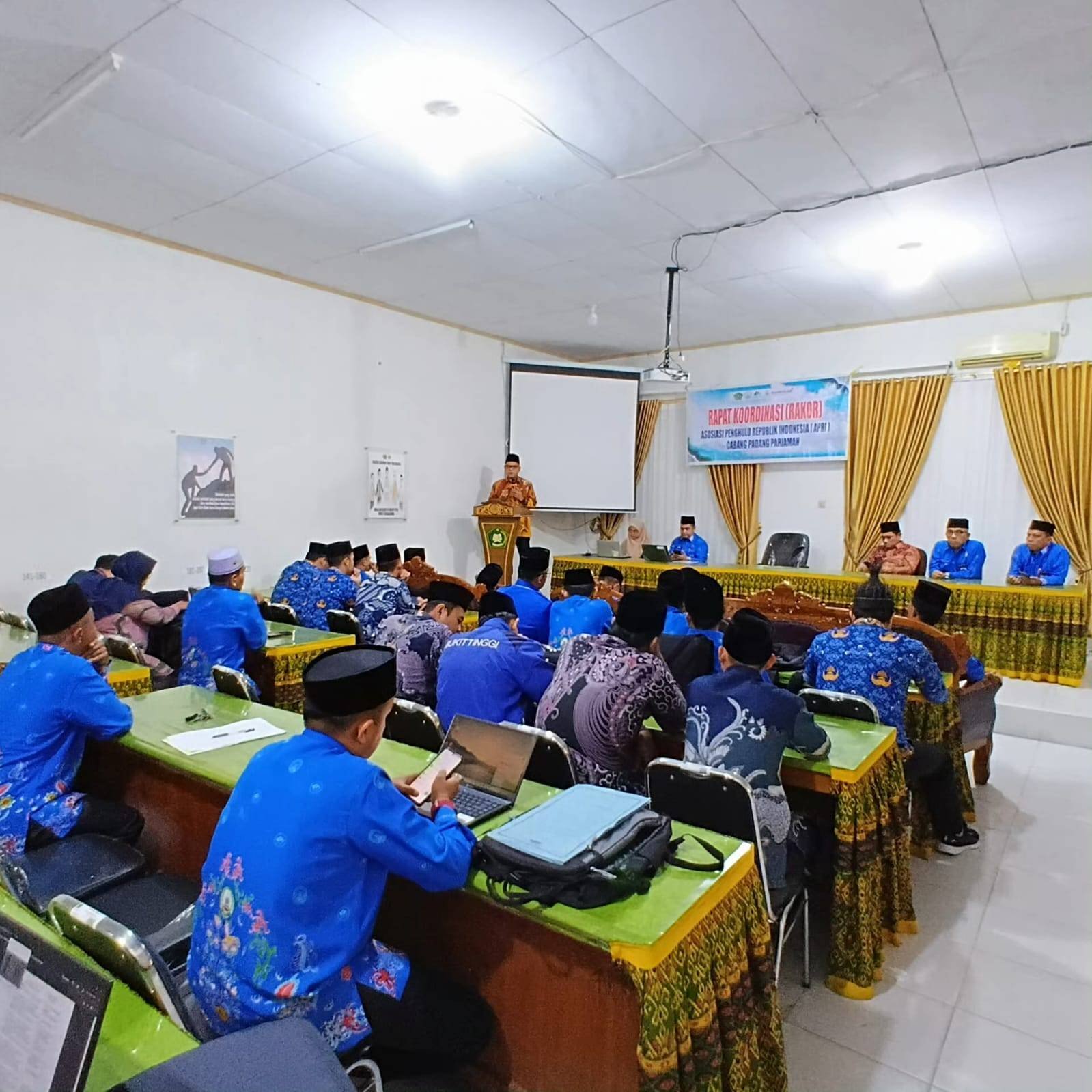 Kakan Kemenag Padang Pariaman Tekankan Peran Strategis Penghulu dalam Pelayanan Nikah dan Ketahanan Keluarga saat Rakor APRI