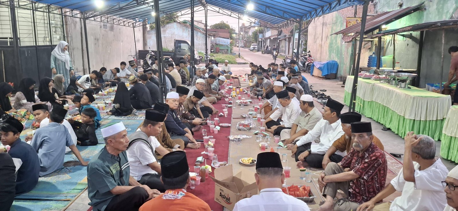Penghulu Pujianto, S.Ag Selaku Ketua DKM Masjid Ar Rahim Gelar Kegiatan Buka Bersama Anak Yatim. 