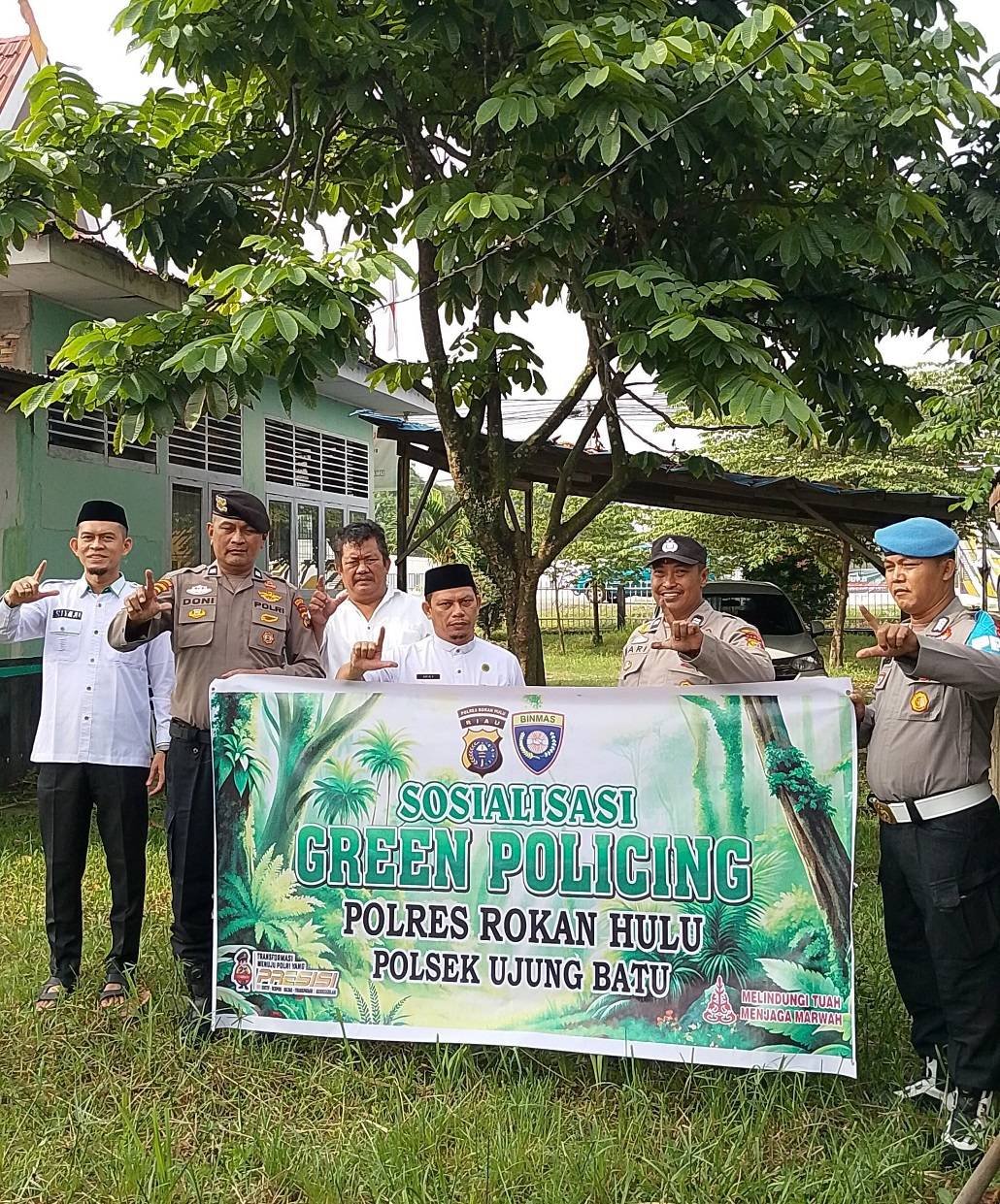 KUA Ujung Batu Terima Kunjungan Kapolsek, Dorong Gerakan Green Policing dan Ekoteologi
