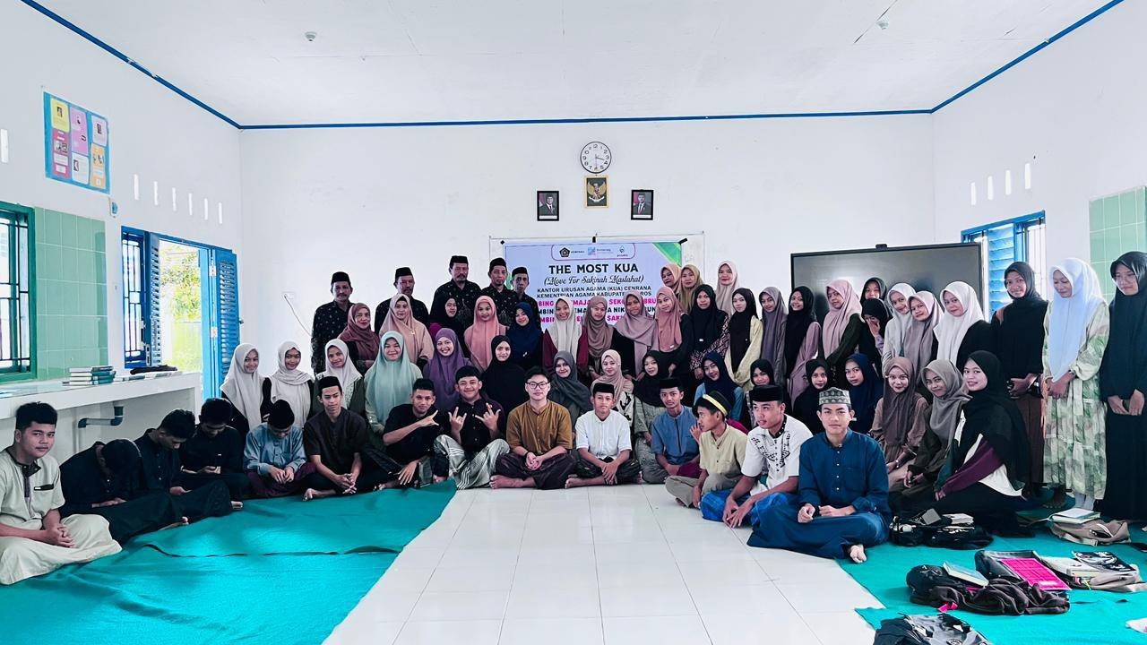 THE MOST KUA. Melalui BRUS, KUA Cenrana Bina Remaja Sekolah Menuju Generasi Religius