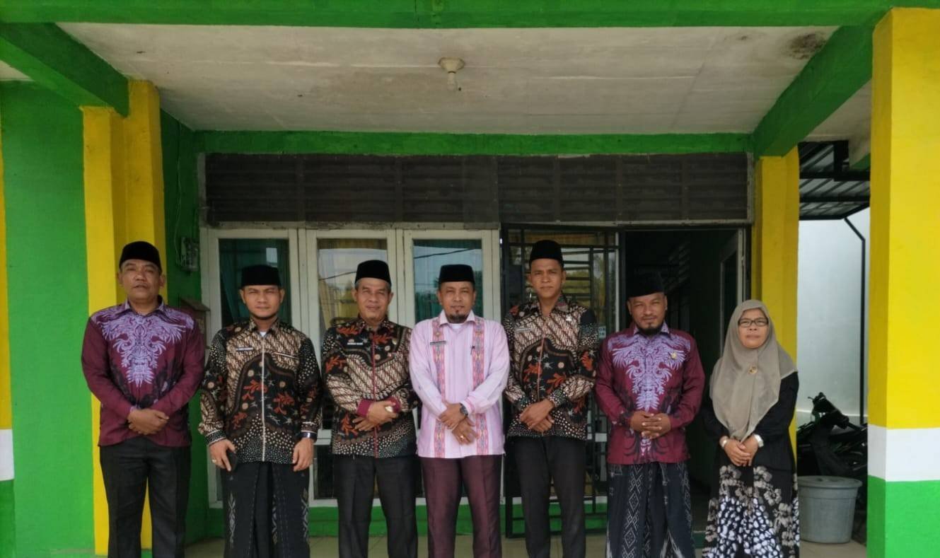 Pastikan Disiplin Pegawai, Kemenag Padang Lawas Sidak KUA Sosa