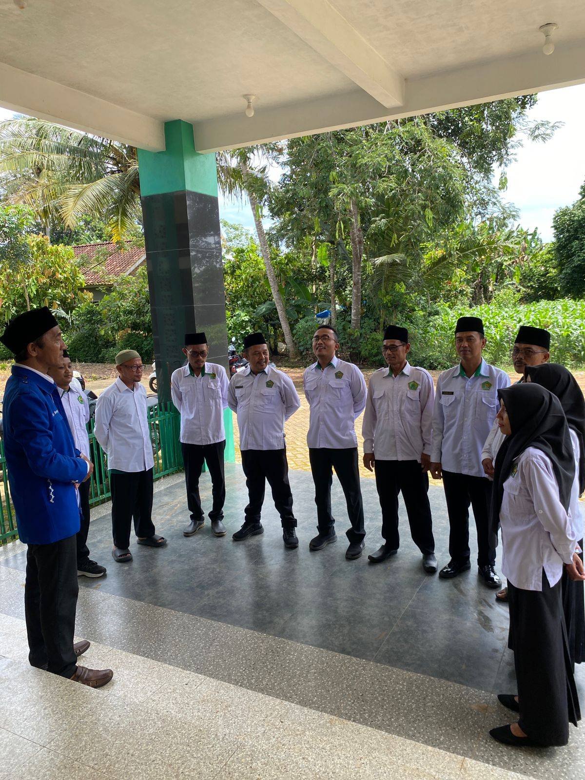 Bangkit dengan Hati Bersih, Melayani dengan Sepenuh Dedikasi” kua sukoharjo adakan apel pagi