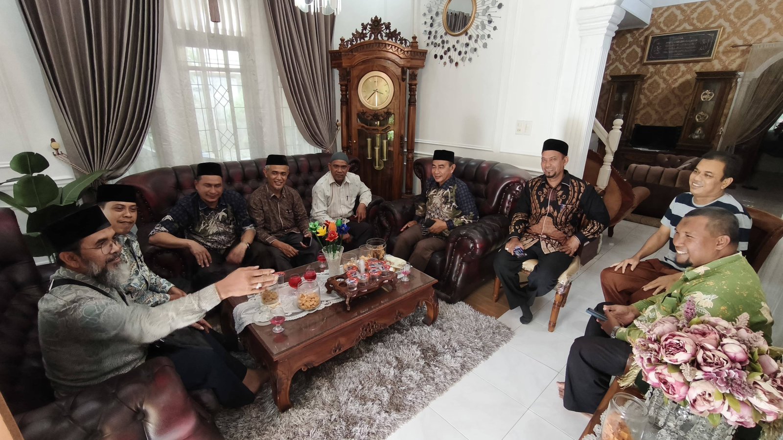 PC APRI Kota Banda Aceh Jenguk Penghulu Sakit, Wujud Kepedulian dan Ukhuwah