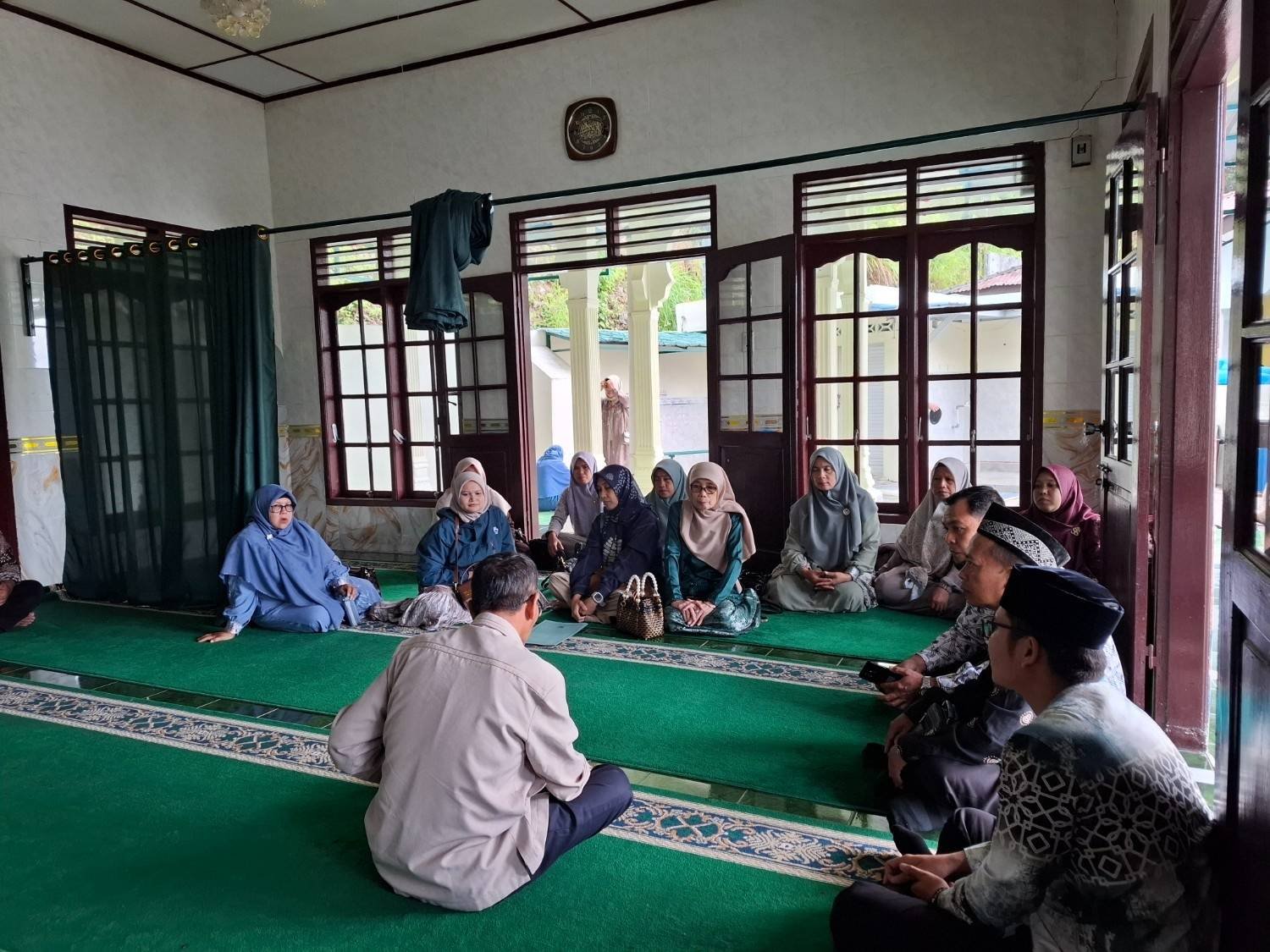 Rapat Gabungan KUA Panei, Haranggaol, dan Dolok Pardamean Tekankan Disiplin dan Pelayanan Masyarakat