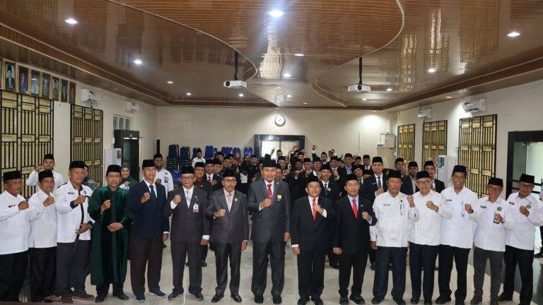 11 Kepala KUA Kota Pekanbaru Dilantik Oleh Ka. Kanwil Kemenag Provinsi Riau 