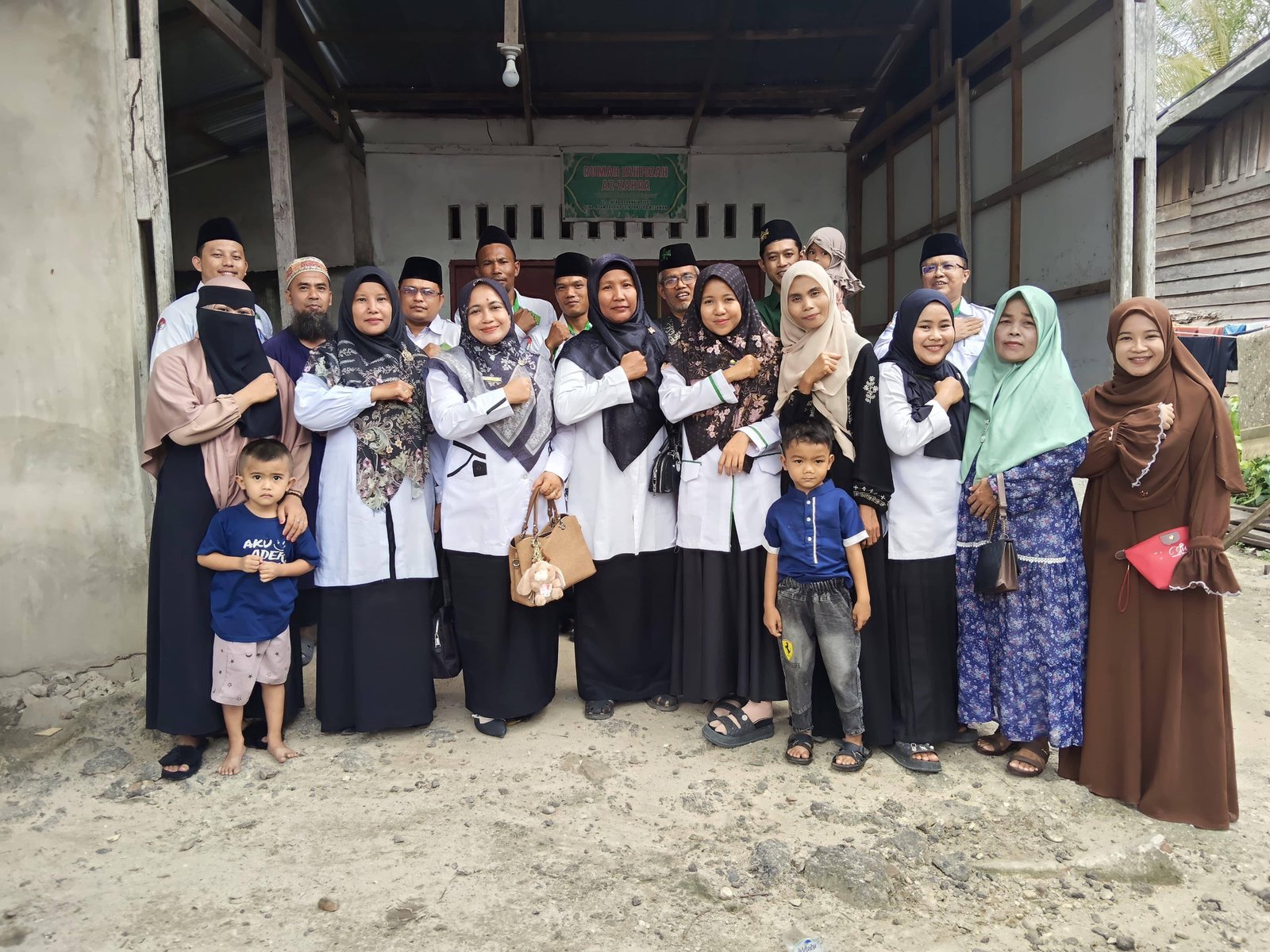 Eratkan Tali Silaturahmi, Keluarga Besar KUA Rimba Melintang dan Tanah Putih Tanjung Melawan Gelar Halal Bihalal