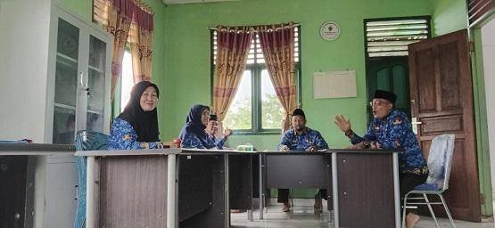 Briefing Pelayanan Umat oleh Kepala KUA Kecamatan Rupat