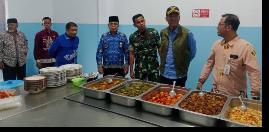 Kepala KUA LTD Pandu Doa pada Peresmian Dapur SPPG Perhentian Luas