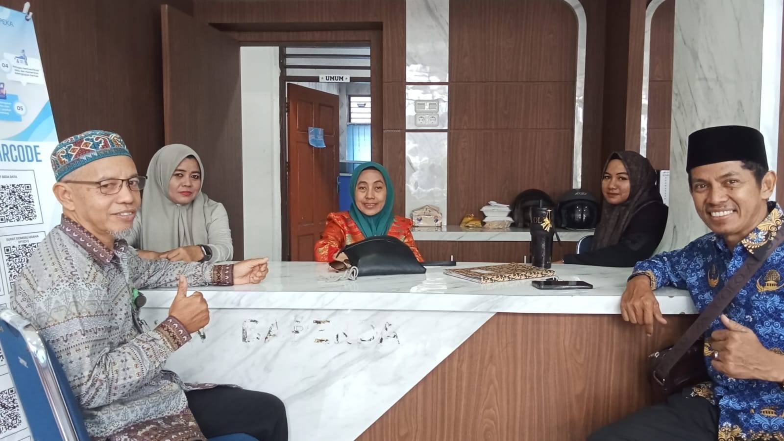 Hari Pertama Masuk Kantor, Ka. KUA Pekanbaru Kota Sambangi Kantor Camat