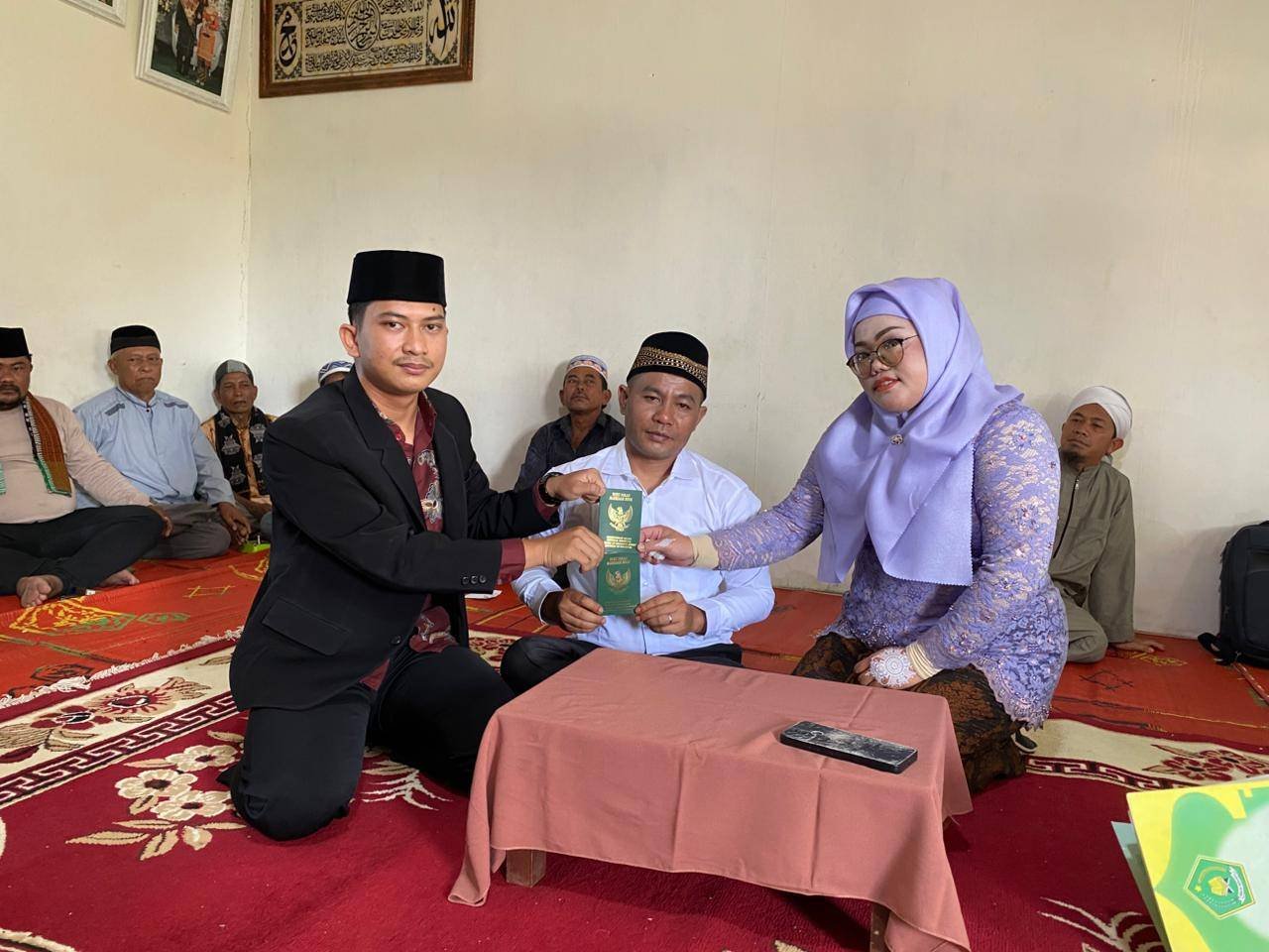 KUA Payung Layani Pencatatan Nikah di Rimokayu: Penghulu Tekankan Semangat Samawa dan Legalitas Negara