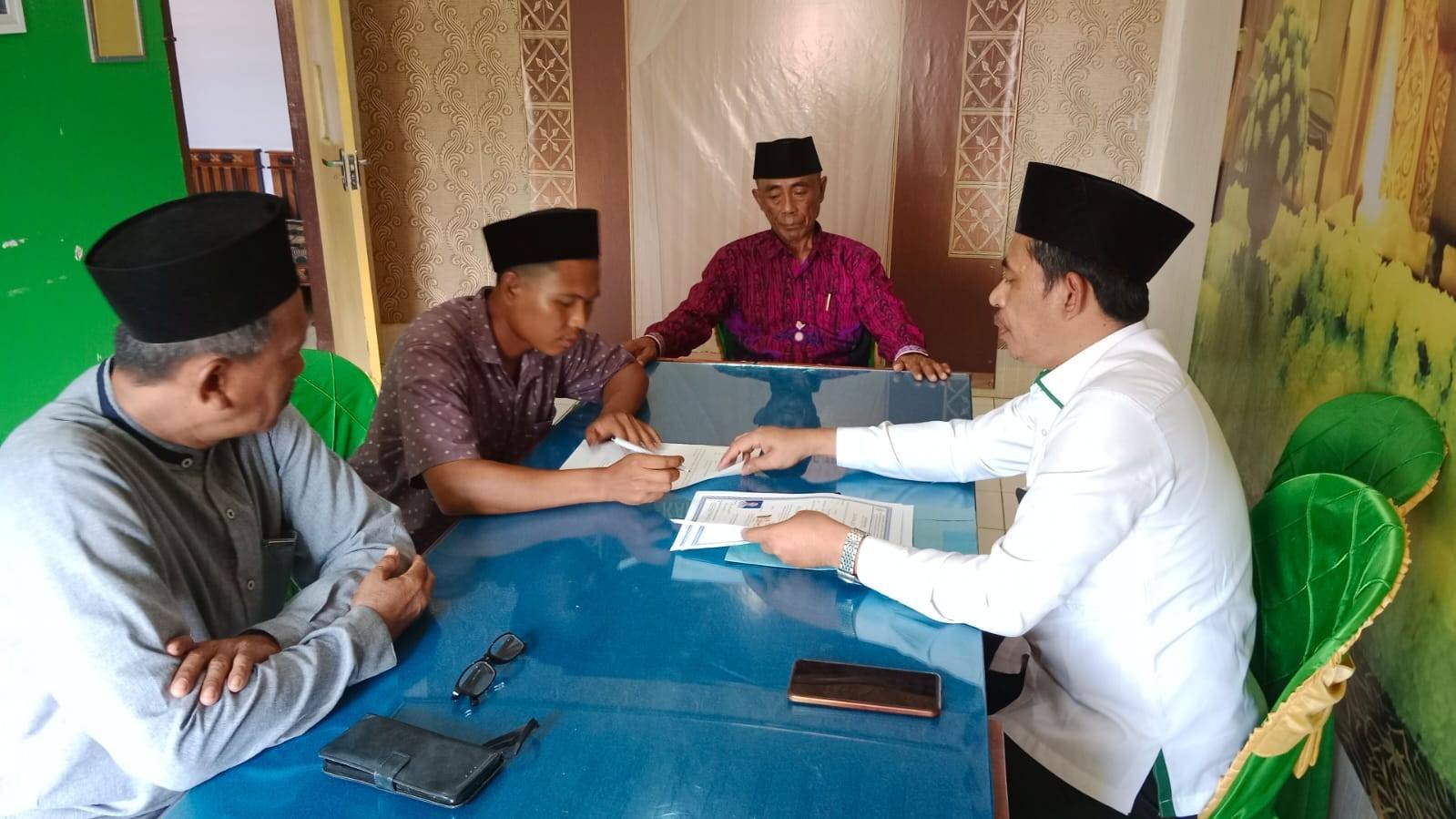 Penghulu KUA Sekampung Udik Layani Konsultasi Syariah